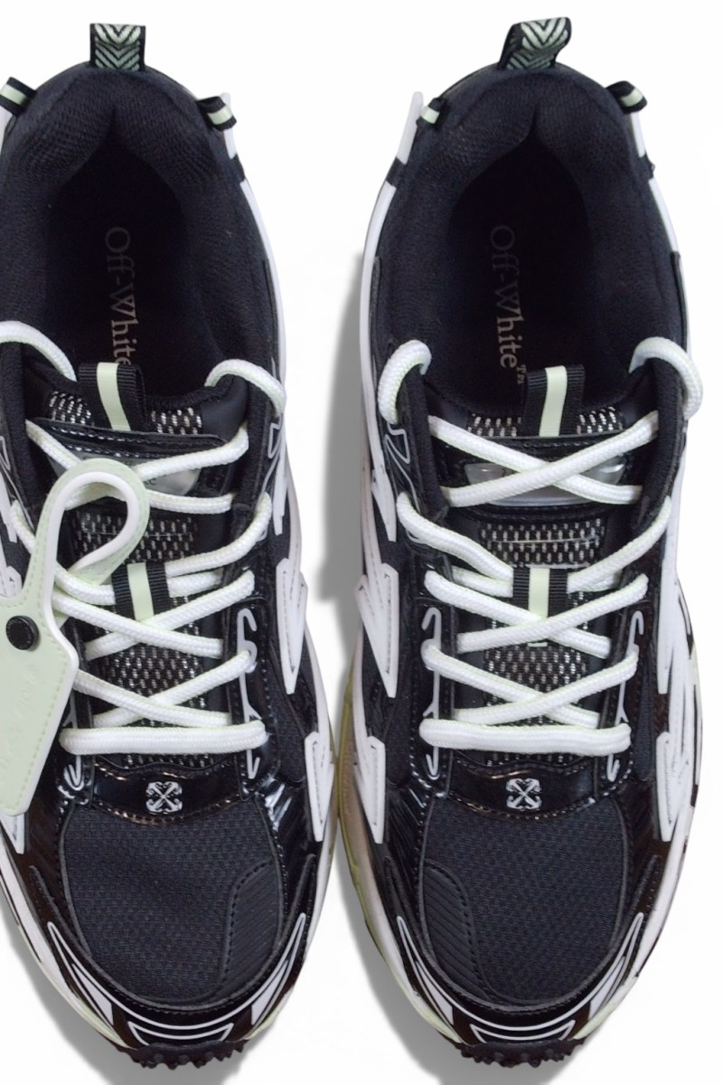 OFF WHITE Sneaker